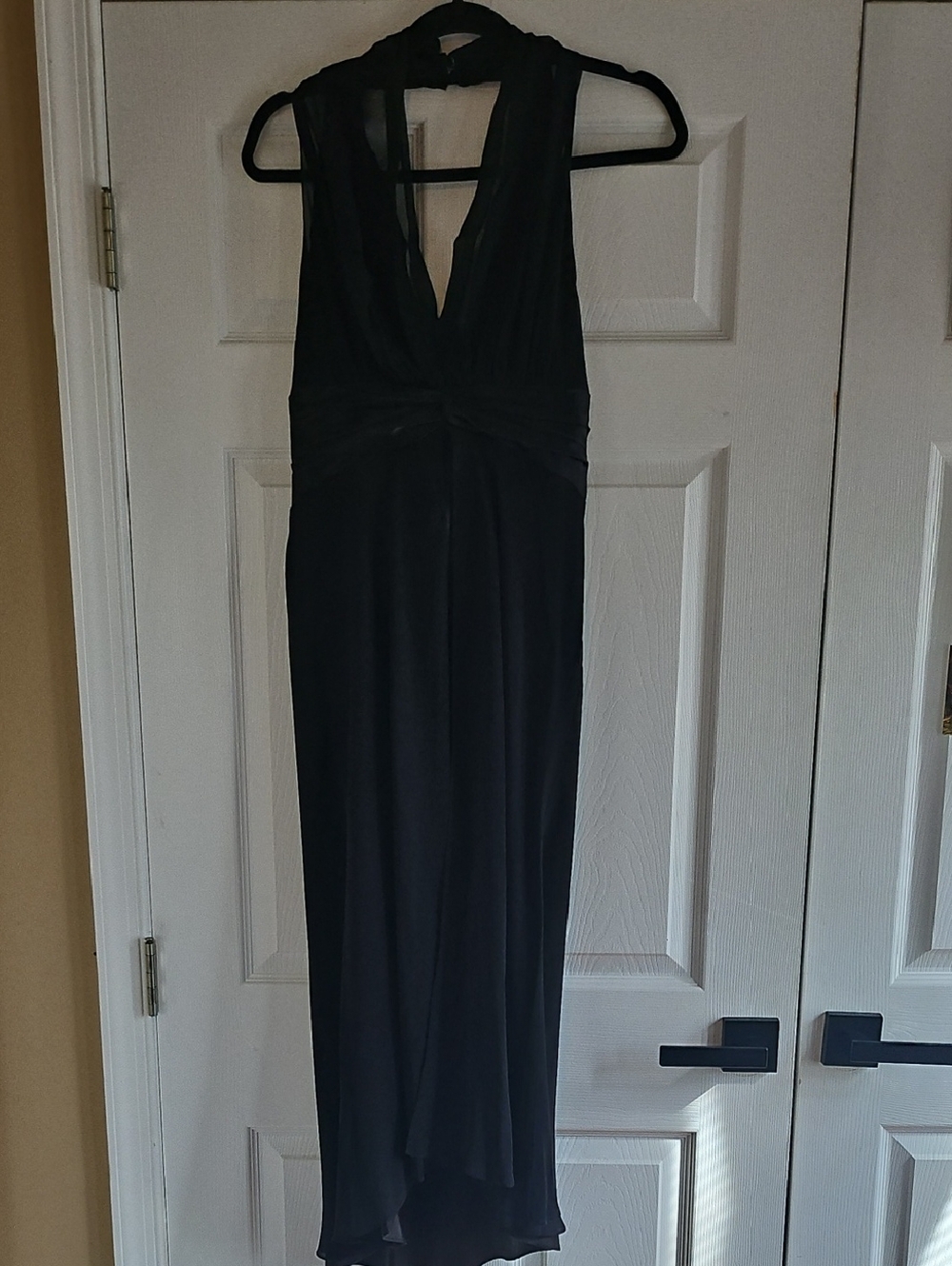 Maggy London Black Sleeveless V-Neck Maxi Dress